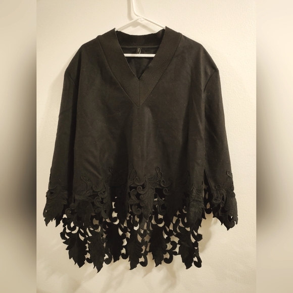 NuBu Bottom lace hem extra cozy sweater. - Picture 2 of 5